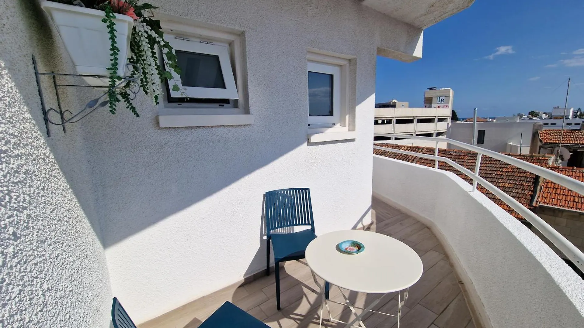 Apartment Kitieos Central Apts 100M From Finikoudes Beach Larnaca Cyprus