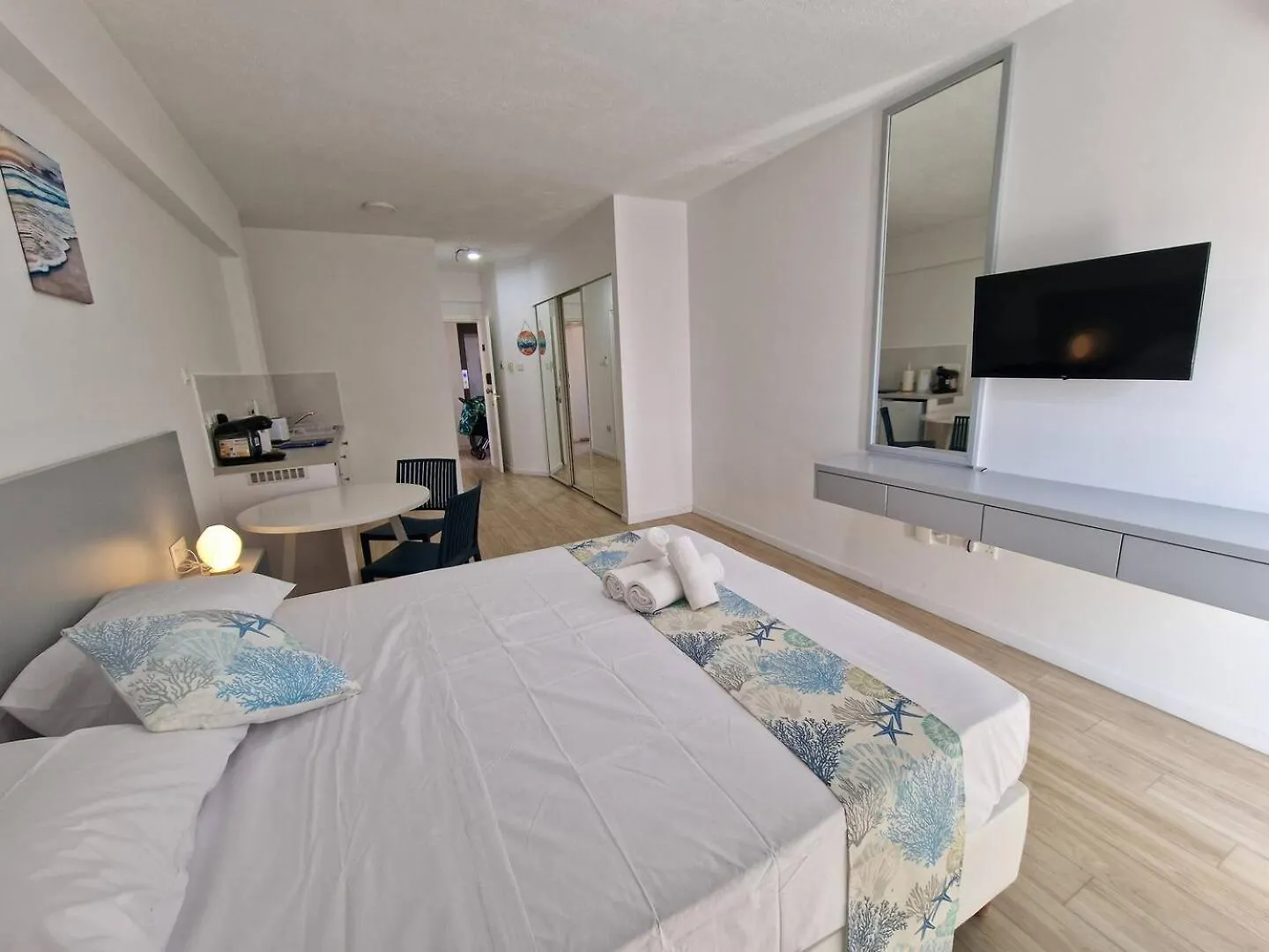 Apartment Kitieos Central Apts 100M From Finikoudes Beach Larnaca